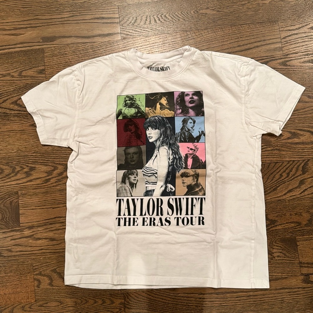 Taylor Swift Eras Tour t-shirt. Size medium.
